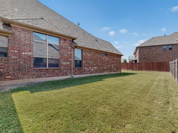 7239  Portillo  , Grand Prairie Texas 75054