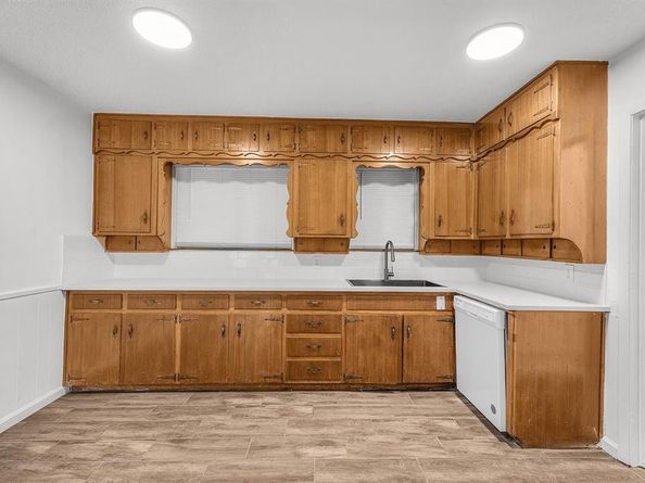 1337  Harrison Lane , Hurst Texas 76053