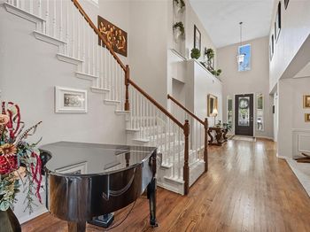 1920  Ainsley Court 