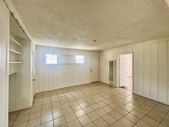 308 N Retta Street , Fort Worth Texas 76111