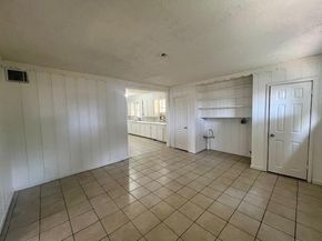 308 N Retta Street , Fort Worth Texas 76111