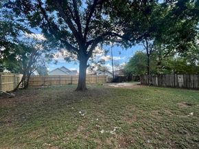 308 N Retta Street , Fort Worth Texas 76111