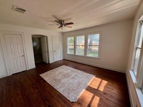 308 N Retta Street , Fort Worth Texas 76111