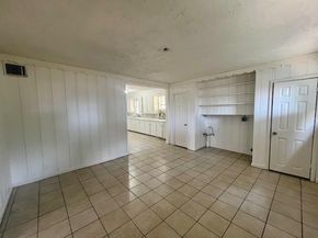 308 N Retta Street , Fort Worth Texas 76111