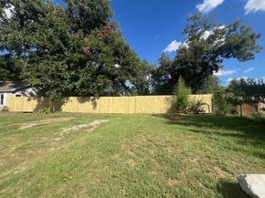 308 N Retta Street , Fort Worth Texas 76111