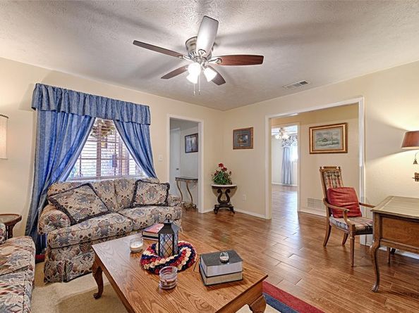 2903  Country Place Court , Carrollton Texas 75006