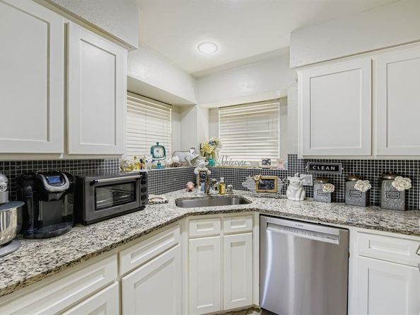 5009  Fairmount Drive , Arlington Texas 76017