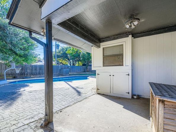 5009  Fairmount Drive , Arlington Texas 76017