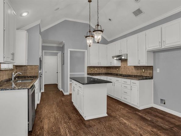 224  Brookhaven Drive , Grand Prairie Texas 75052