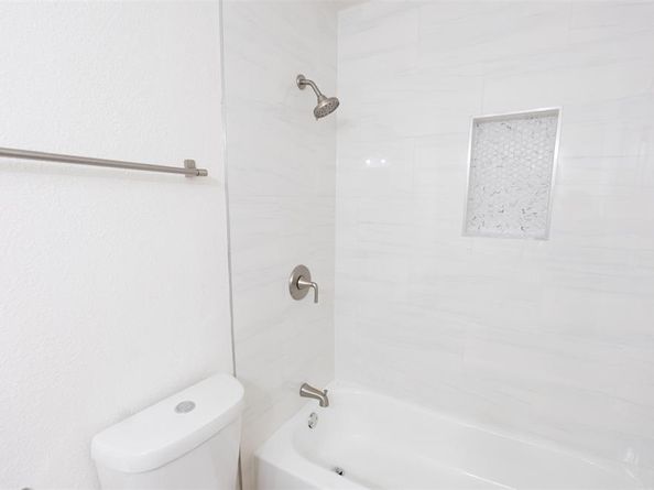 1018  Ridge Way , Garland Texas 75042