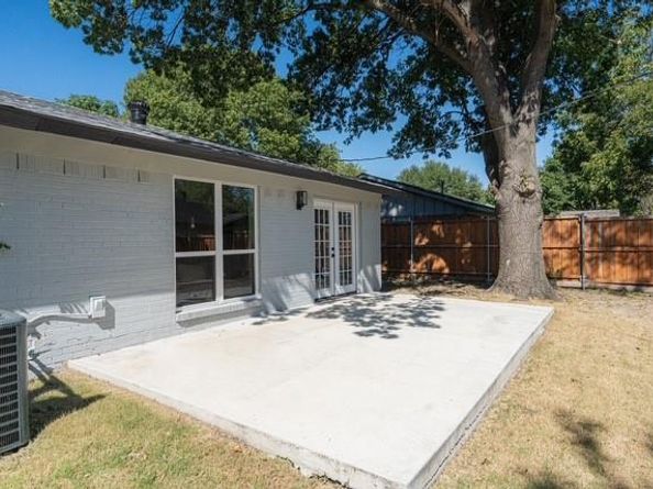 1018  Ridge Way , Garland Texas 75042