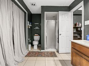 2111  Turf Club Drive , Arlington Texas 76017