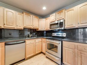 5226  Fleetwood oaks Avenue  115, Dallas Texas 75235