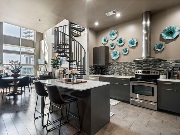 2323 N Houston Street  701, Dallas Texas 75219