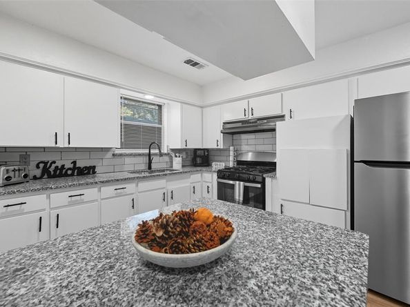 7419  Neuhoff Drive , Dallas Texas 75217