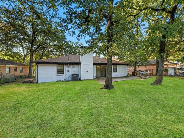 7419  Neuhoff Drive , Dallas Texas 75217