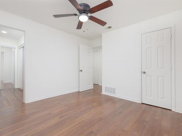 518 E Daugherty Drive , Garland Texas 75041