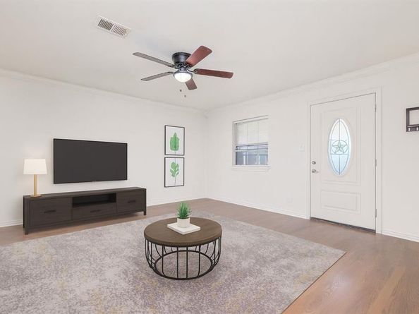 518 E Daugherty Drive , Garland Texas 75041