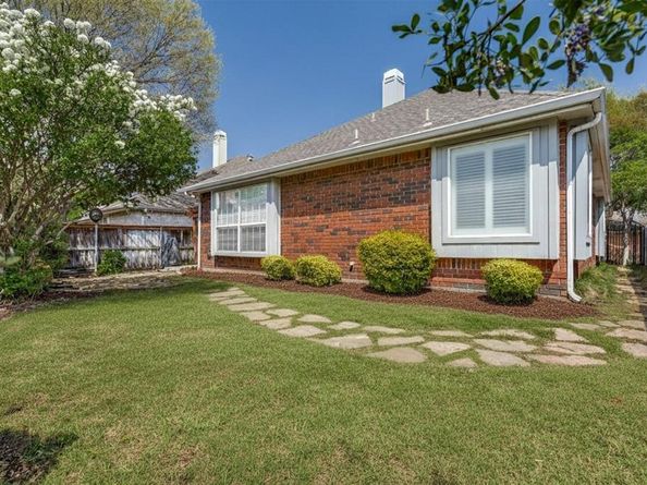 3784  Lakeway Court , Addison Texas 75001
