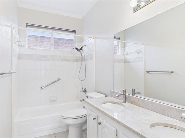 3784  Lakeway Court , Addison Texas 75001