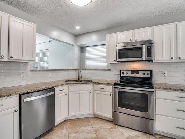 721  Wedgegate Drive , Plano Texas 75023