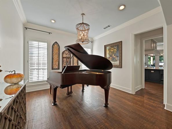 2825  Gareths Sword Drive , Lewisville Texas 75056