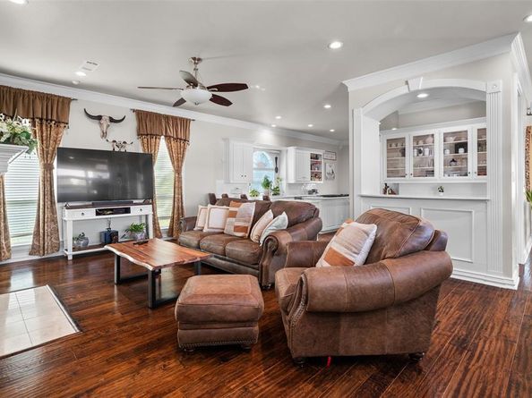 3015  Forestwood Drive , Arlington Texas 76006