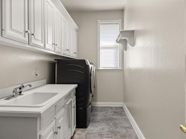 3015  Forestwood Drive , Arlington Texas 76006