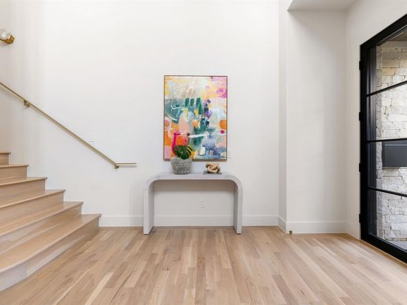 5419  Richmond Avenue , Dallas Texas 75206