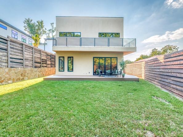1622  Sylvan Avenue , Dallas Texas 75208