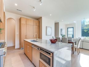 1622  Sylvan Avenue , Dallas Texas 75208