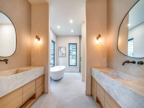 1622  Sylvan Avenue , Dallas Texas 75208