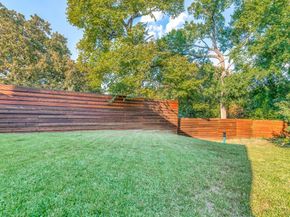 1622  Sylvan Avenue , Dallas Texas 75208