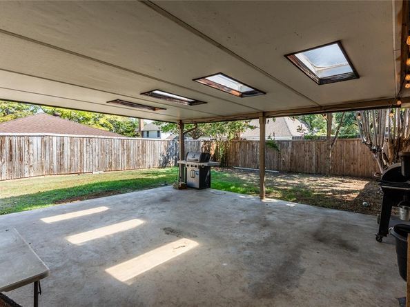 314  Hillside Court , Garland Texas 75043