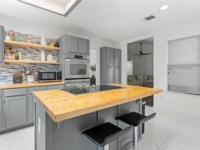 314  Hillside Court , Garland Texas 75043