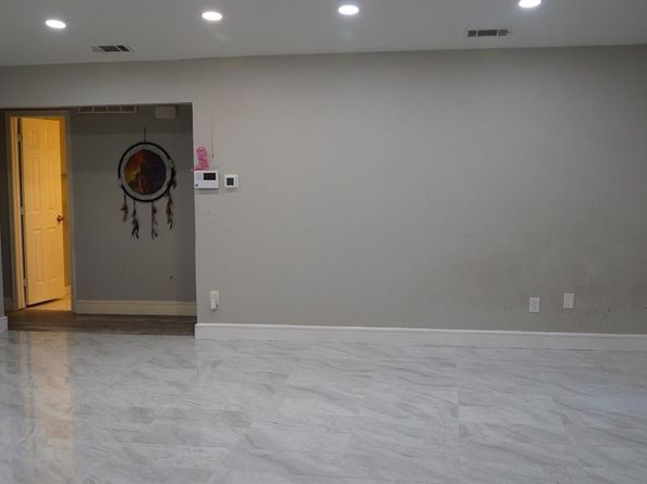 9923  Hustead Street , Dallas Texas 75217