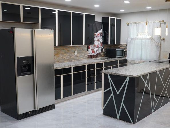 9923  Hustead Street , Dallas Texas 75217