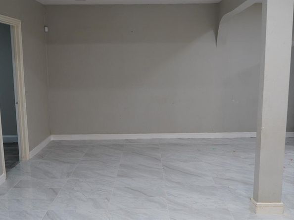 9923  Hustead Street , Dallas Texas 75217