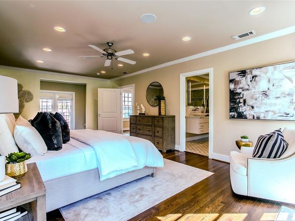 2916  Sale Street , Dallas Texas 75219