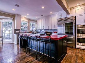 2916  Sale Street , Dallas Texas 75219