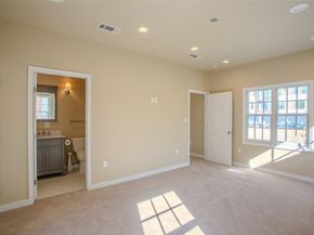 2916  Sale Street , Dallas Texas 75219