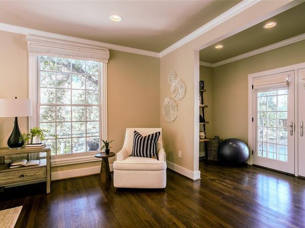 2916  Sale Street , Dallas Texas 75219
