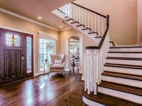 2916  Sale Street , Dallas Texas 75219