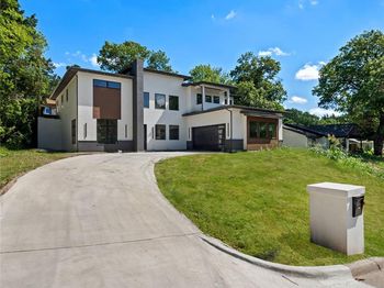 917  Brookwood Drive 