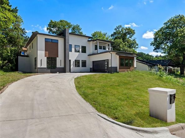 917  Brookwood Drive , Dallas Texas 75224