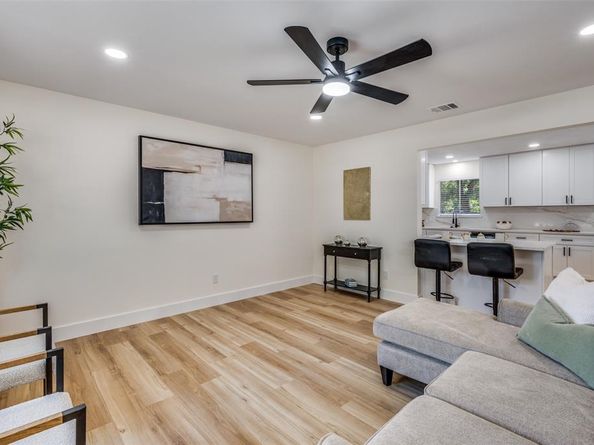 1725  Holt Street , Fort Worth Texas 76103