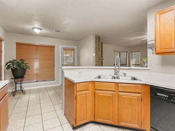 1414  Straus Road , Cedar Hill Texas 75104