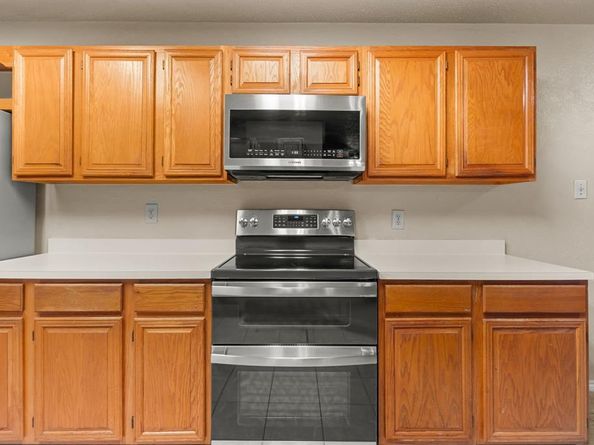 1414  Straus Road , Cedar Hill Texas 75104