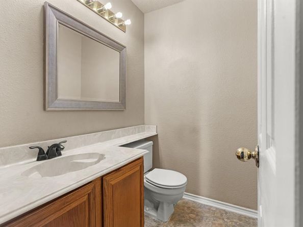 1414  Straus Road , Cedar Hill Texas 75104