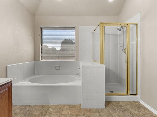 1414  Straus Road , Cedar Hill Texas 75104